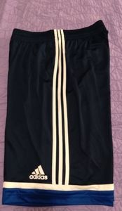 ➡️🎁NEW Adidas Navy Basic Shorts 1